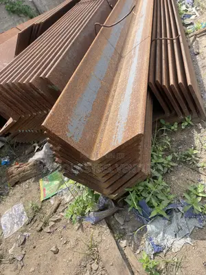 200x200x14mm Angle Iron