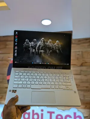 Laptop Asus ROG Zephyrus G14 16GB AMD Ryzen 9 SSD 1T