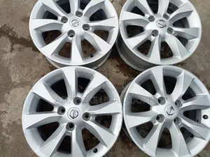 16" Nissan Primera