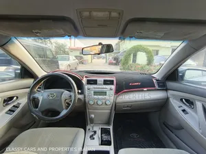 Toyota Camry LE 4dr Sedan (2.4L 4cyl 5A) 2008 Gray