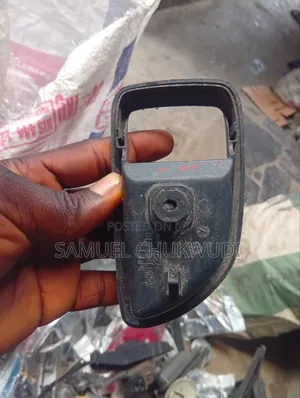 Inner Opener Cover Hyundai Tuscon 2008