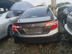 Toyota Camry SE Limited Edition 4dr Sedan (2.5L 4cyl 6A) 2012 Gray