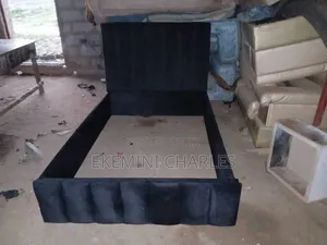 4x6 Bedframe