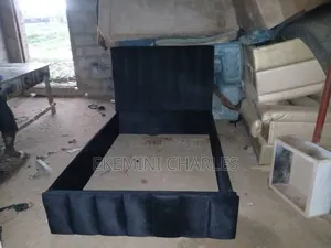 4x6 Bedframe