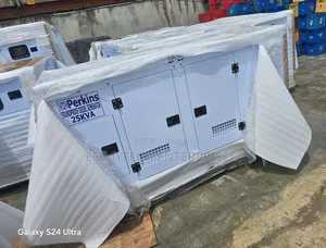 ◇♡Powerful Heavy Duty Perkins Diesel Soundproof Gen(Sp25kva)