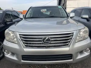 Lexus LX 570 2011 Silver