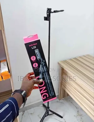 L16 Tripod Stand With Control and Bluetooth Shutter