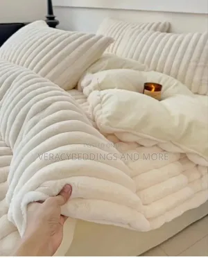 Faux Fluffy Blanket Set