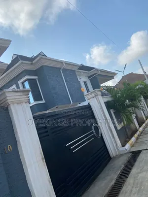 2bdrm Block of Flats in Oreofe, Akala Express for rent