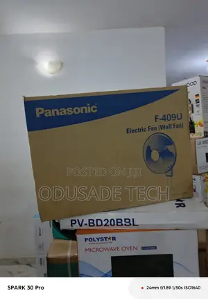 Smooth-Running Panasonic F-409u Wall Fan