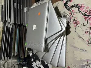 Laptop Apple MacBook Pro 2015 16GB Intel Core i5 SSD 256GB