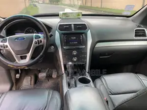 Ford Explorer 2013 Silver