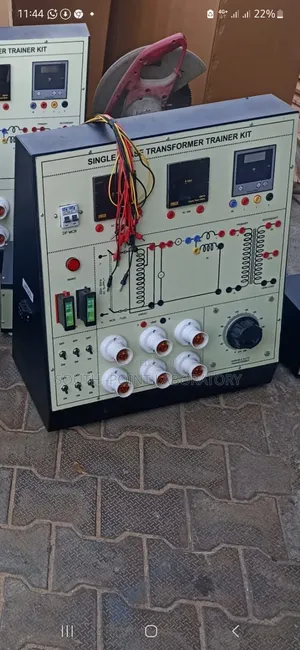 Three Phase Transformers Trainer