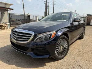 Mercedes-Benz C300 Luxury 4dr AWD 4Matic Sedan (2.0L 4cyl 7A) 2015 Blue