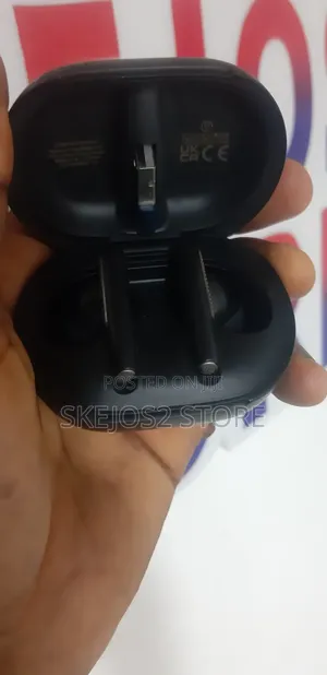 Poly Voyager Free 60+ Uc True Wireless Earbud