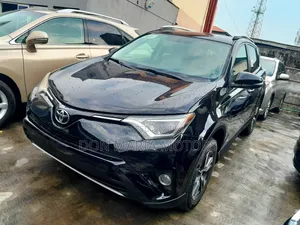 Toyota RAV4 XLE AWD (2.5L 4cyl 6A) 2016 Black