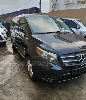 Mercedes-Benz Metris 2.0 FWD 2018 Black