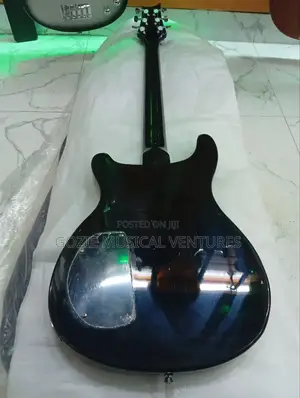 Fender 6 Strings Electric Guitar With Amazing Sound