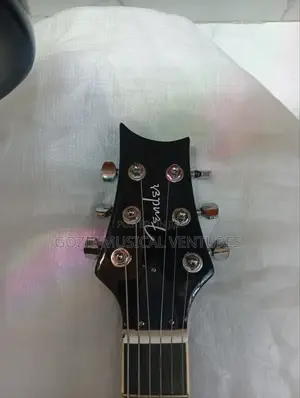 Fender 6 Strings Electric Guitar With Amazing Sound