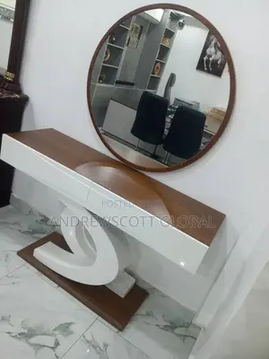 Brand New Imported Mirrow Console With Table