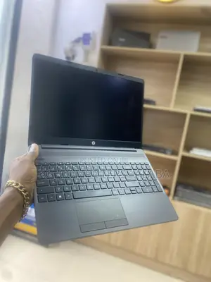 Laptop HP 255 G8 8GB AMD Ryzen 3 SSD 256GB
