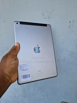 Apple iPad 9.7 32 GB Gray