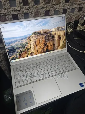 Laptop Dell Inspiron 15 5000 16GB Intel Core i5 SSD 512GB