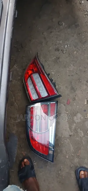 Back Light Acura Tl 2005