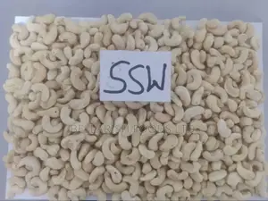 White Scotch Cashew Nuts (1kg)