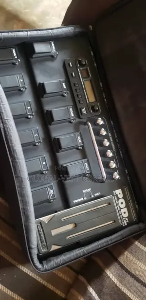 Line 6 Pod Xtlive Guitar Effect Pedal
