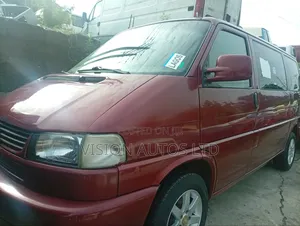 Volkswagen Transporter 2000 Red
