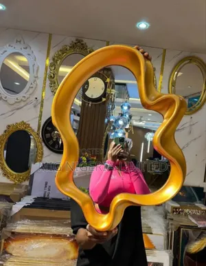 Wall Vintage Mirror Shape Decorations Gold