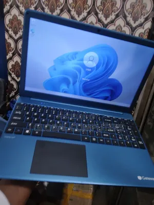 Laptop Gateway GCNP41524 8GB Intel Core I3 SSD 256GB