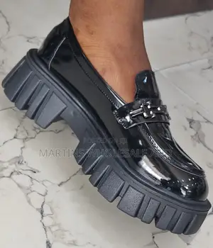 Black Patent Leather Chunky Loafers With a Croc-Embossed Pattern