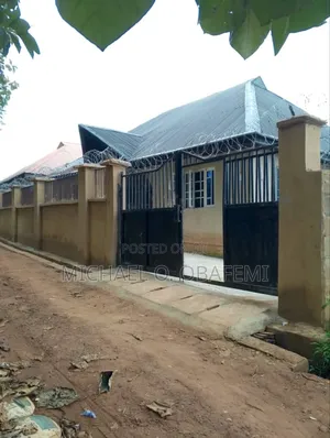 3bdrm Bungalow in Omi Adio for sale