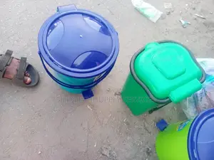 Portable Waste Container