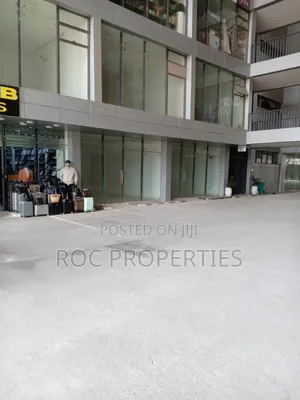 Showroom/Online Physical Pickup Shops/Optical Stores to Let