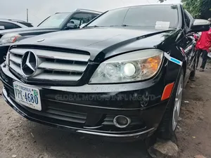 Mercedes-Benz C300 Luxury 4Matic Sedan AWD (3.0L 6cyl 7A) 2011 Black