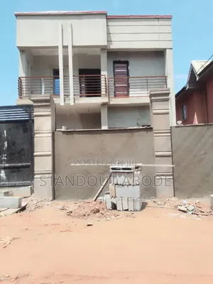 2bdrm Block of Flats in Isheri for sale