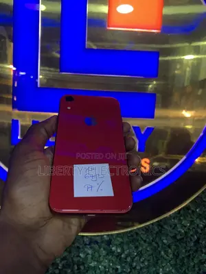 Apple iPhone XR 64 GB Red