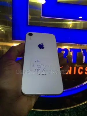 Apple iPhone XR 128 GB White