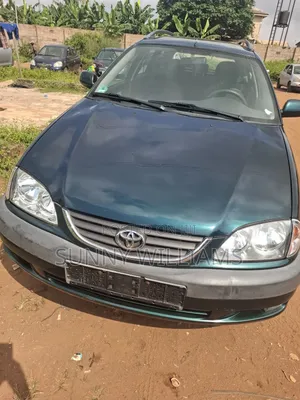 Toyota Avensis 2.0 D Verso 2002 Green