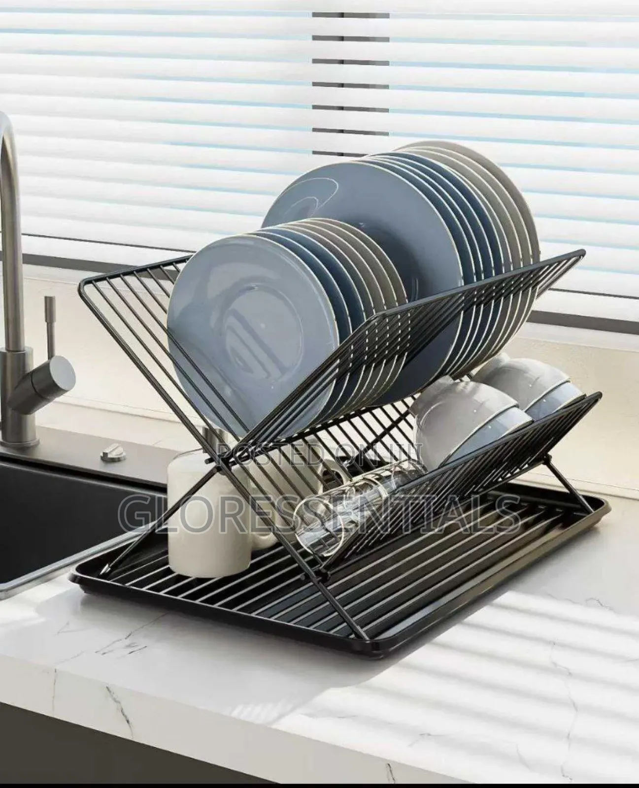 Minimalist Plate Rack