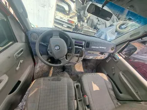 Suzuki Every 2011