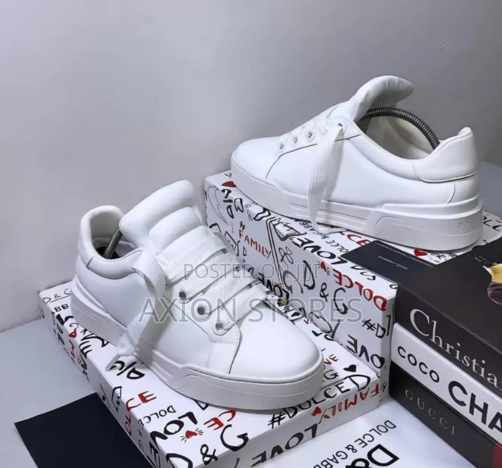 High Quality Sneakers