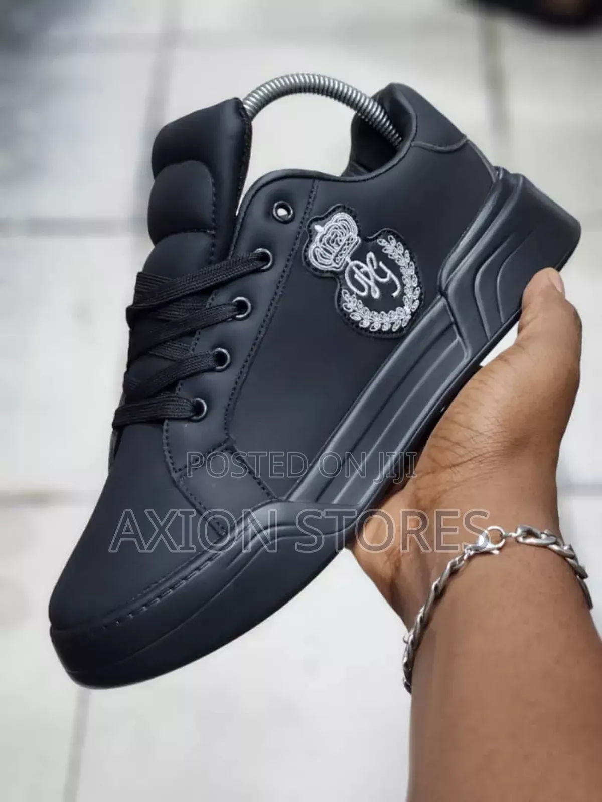 High Quality Sneakers