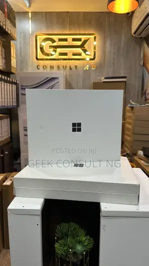 New Microsoft Surface Laptop 7 16GB Qualcomm Snapdragon X Plus 512GB