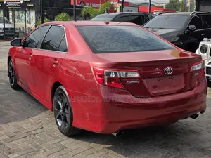 Toyota Camry SE 4dr Sedan (2.5L 4cyl 6A) 2013 Burgundy