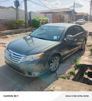 Toyota Avalon 2011 Green
