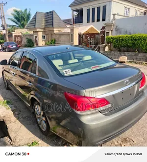 Toyota Avalon 2011 Green